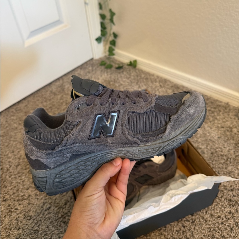 New Balance 2002R Protection Pack Mens Shoe in Phantom Size 6 Men - Picture 5 of 9